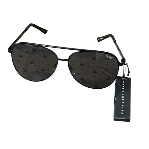 Quay Australia Vivienne Black/Smoke Aviator Sunglasses Quay Australia High Key Black Smoke Aviator Sunglasses  main image 4
